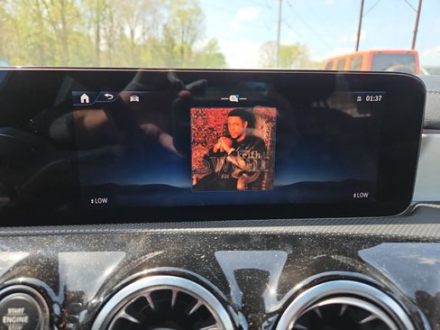 Used 2025 Mercedes-Benz CLA 250 4MATIC image 28