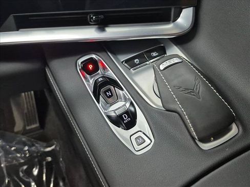 Used 2022 Chevrolet Corvette Stingray Preferred Conv w/ Z51 Performance Package RWD image 12