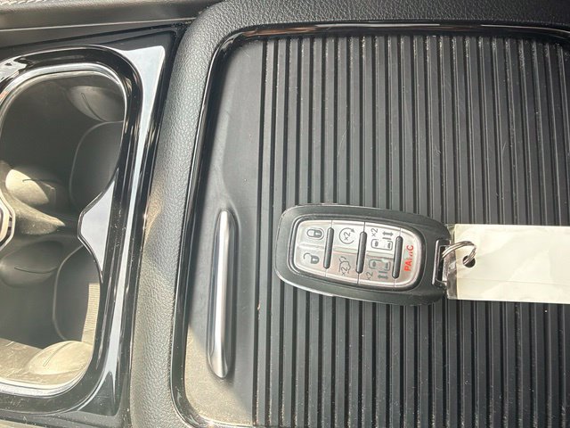 Used 2025 Chrysler Pacifica Limited FWD image 45