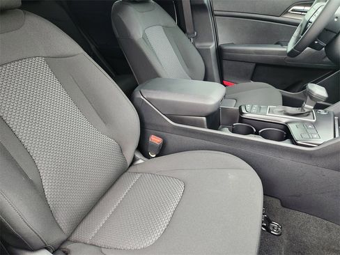 New 2026 Kia Sportage LX w/ LX Convenience Package image 10