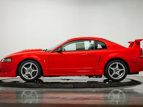 Used 2000 Ford Mustang Cobra RWD image 16
