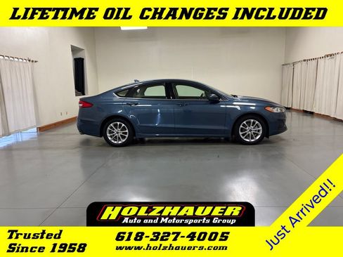 Used 2019 Ford Fusion SE FWD image 1