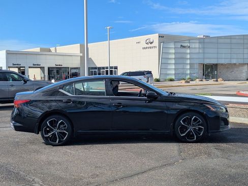 Certified 2023 Nissan Altima 2.5 SR w/ SR Premium Package image 7