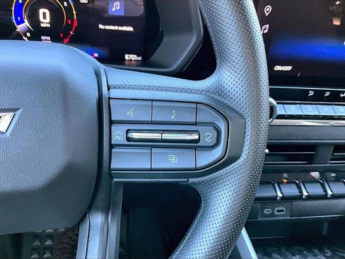 Used 2025 Chevrolet Colorado Trail Boss image 30