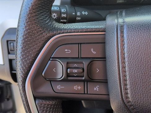 Used 2024 Toyota Tacoma TRD Off-Road AWD/4WD image 17