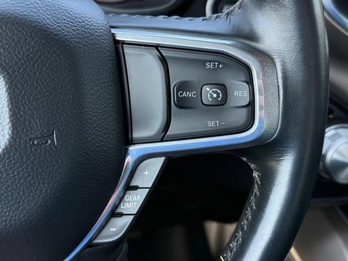Used 2022 RAM 1500 Laramie AWD/4WD image 15