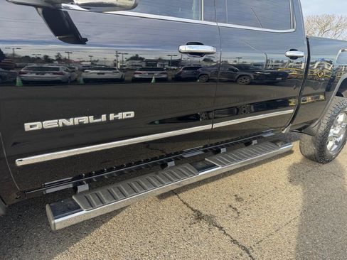 Used 2016 GMC Sierra 3500 Denali image 6