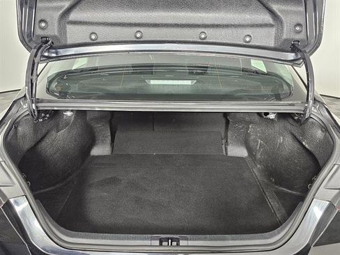 Used 2025 Toyota Camry LE image 19