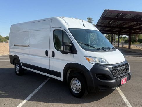 Used 2023 RAM ProMaster 2500 FWD image 7