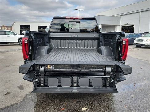 New 2026 GMC Sierra 2500 Denali w/ Denali Reserve Package image 8
