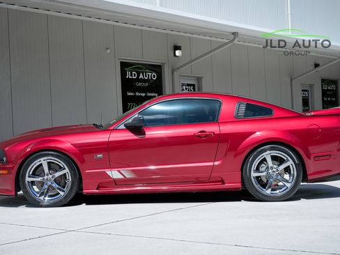 Used 2007 Ford Mustang GT RWD image 3