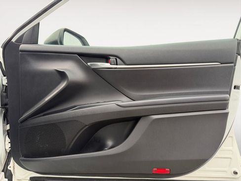 Used 2020 Toyota Camry LE FWD image 25
