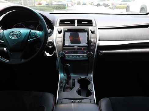 Used 2016 Toyota Camry XSE w/ Moonroof Package FWD image 23