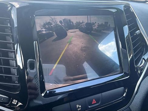 Used 2019 Jeep Cherokee Limited image 22