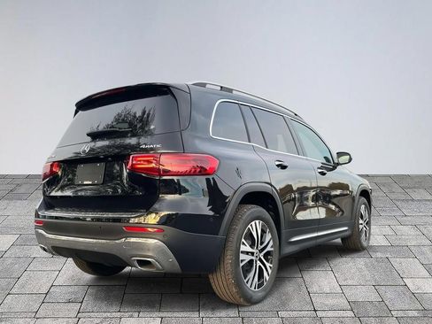 Used 2026 Mercedes-Benz GLB 250 4MATIC image 7