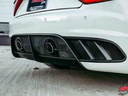 Used 2017 Maserati GranTurismo MC image 38