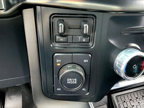 Used 2023 Ford F150 Platinum AWD/4WD image 31