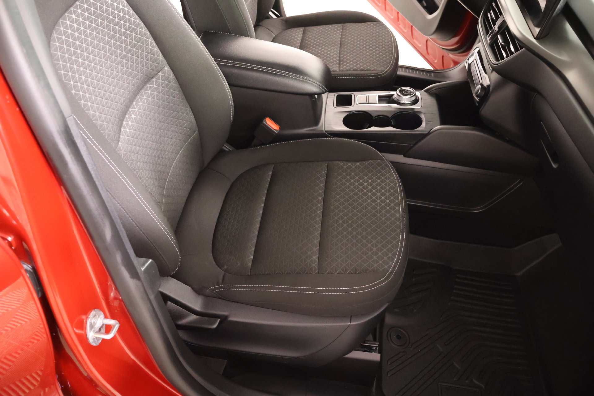 Used 2025 Ford Escape Active w/ Tech Pack #1 FWD image 13