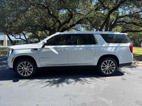 New 2026 GMC Yukon XL Denali w/ Denali Reserve Package AWD/4WD image 5