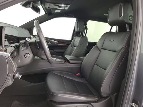 Used 2022 Cadillac Escalade Luxury RWD image 16