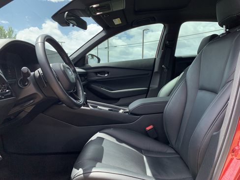 Used 2025 Honda Accord Sport image 16