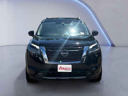 Used 2024 Nissan Pathfinder SL w/ SL Premium Package AWD/4WD image 8