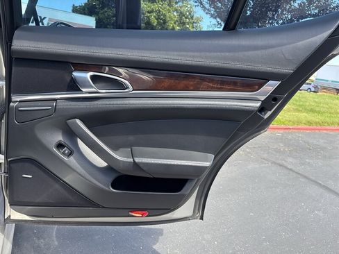 Used 2010 Porsche Panamera Turbo AWD/4WD image 32