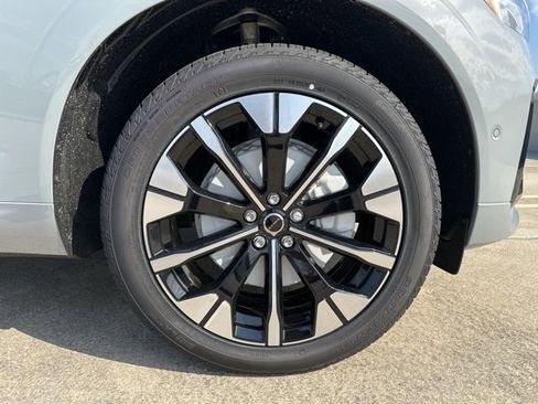 New 2026 Volvo XC60 B5 Plus w/ Protection Package Premier image 9