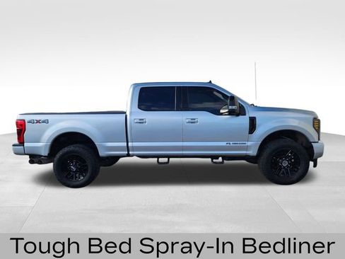 Used 2019 Ford F350 Lariat image 10