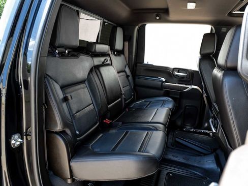 Used 2022 GMC Sierra 3500 Denali w/ Denali Black Diamond Edition AWD/4WD image 35