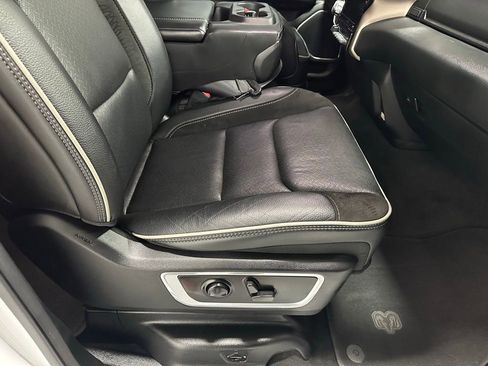 Used 2022 RAM 1500 Laramie image 60