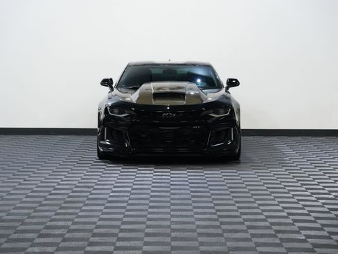 Used 2018 Chevrolet Camaro ZL1 RWD image 4