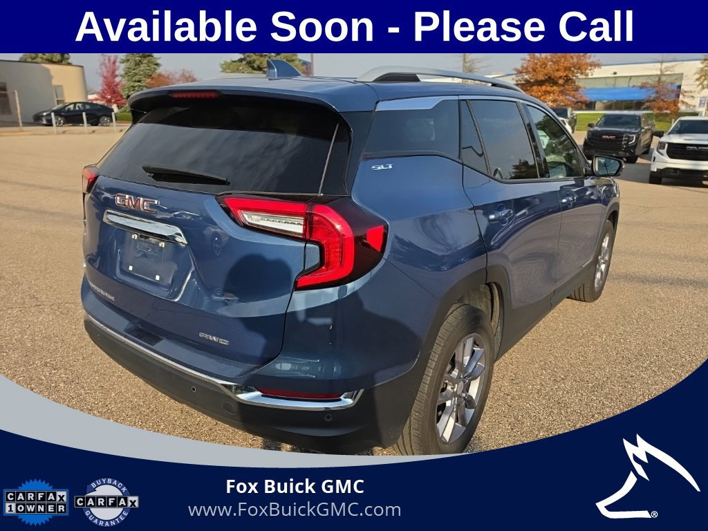 Used 2024 GMC Terrain SLT w/ LPO, Floor Liner Package AWD/4WD image 4