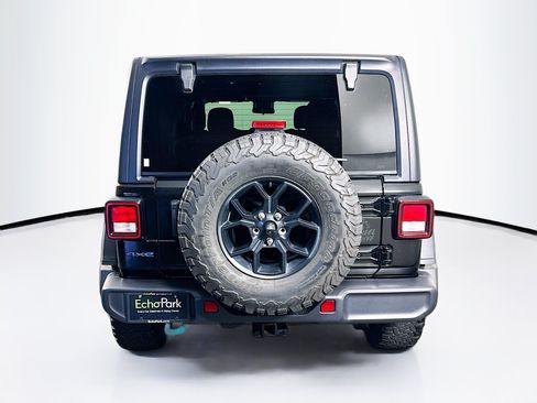 Used 2024 Jeep Wrangler Unlimited AWD/4WD image 7