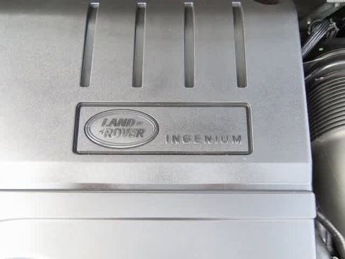 Used 2024 Land Rover Range Rover Evoque S image 11