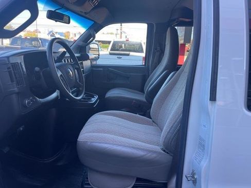 Used 2022 Chevrolet Express 3500 LS image 12