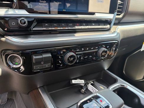 New 2026 Chevrolet Silverado 1500 High Country AWD/4WD image 35