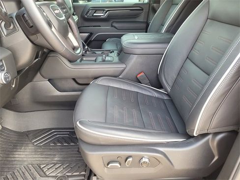 Used 2025 GMC Sierra 2500 AT4X w/ AT4X AEV Edition image 20
