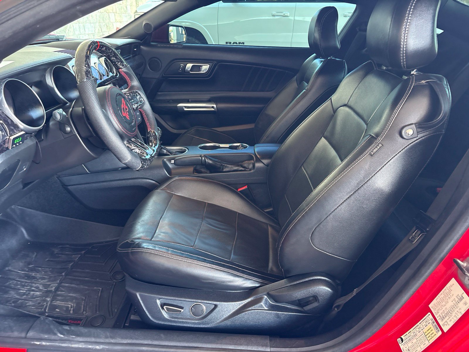 Used 2018 Ford Mustang GT Premium w/ GT Performance Package RWD image 14