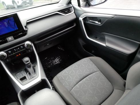 Certified 2025 Toyota RAV4 XLE AWD/4WD image 11