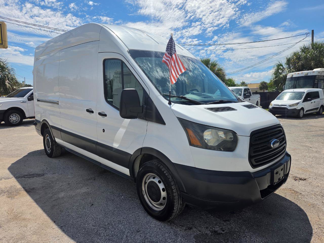 Used 2018 Ford Transit 350 148 High Roof RWD image 2