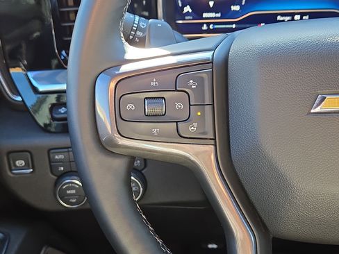 Used 2025 Chevrolet Silverado 1500 High Country w/ Technology Package image 21