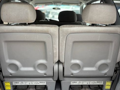 Used 1999 Toyota Sienna CE FWD image 23