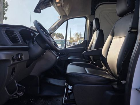 New 2026 Ford Transit 250 148 Medium Roof image 9