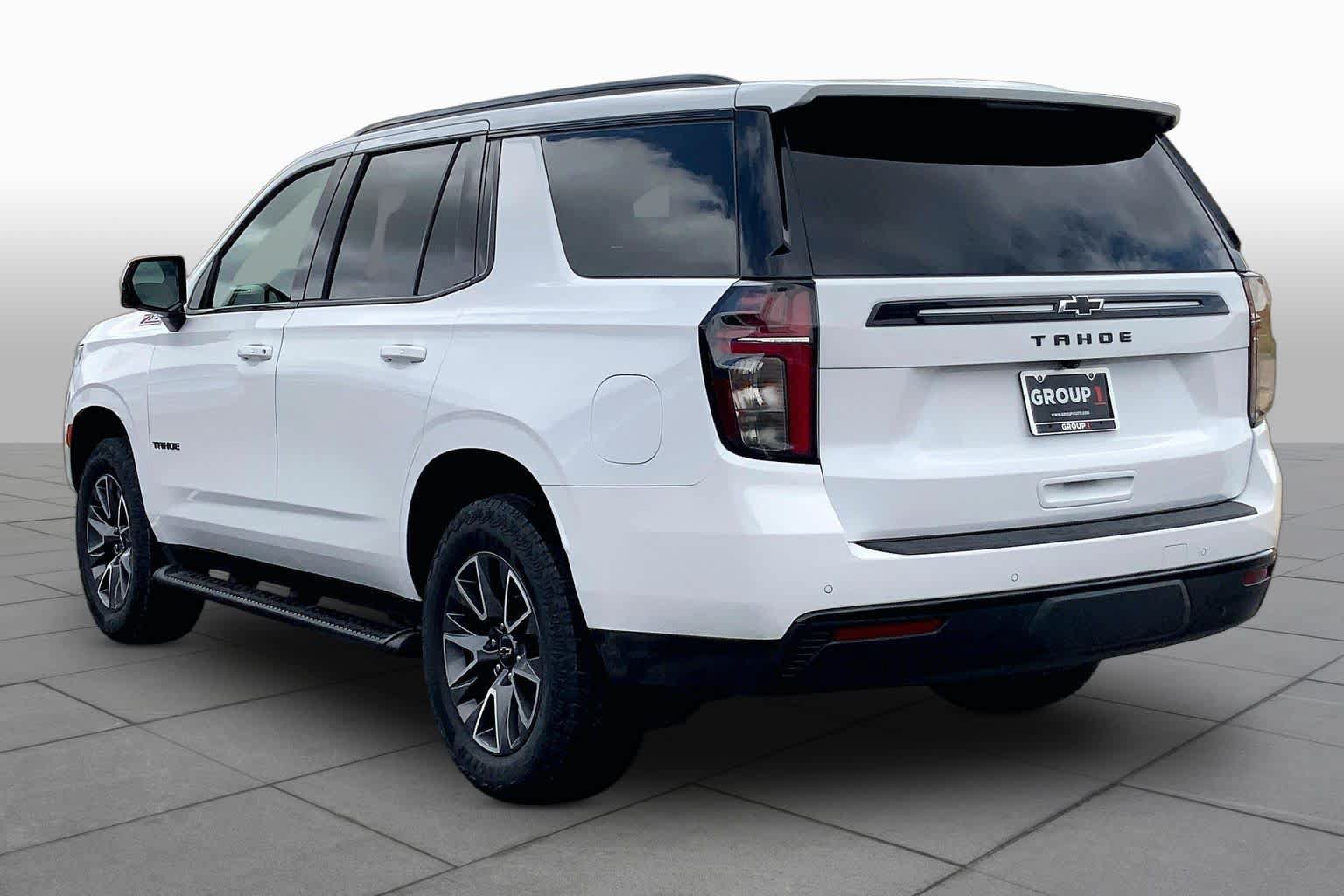 Used 2024 Chevrolet Tahoe Z71 w/ Luxury Package AWD/4WD image 11