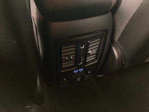 Used 2024 Dodge Durango GT image 16