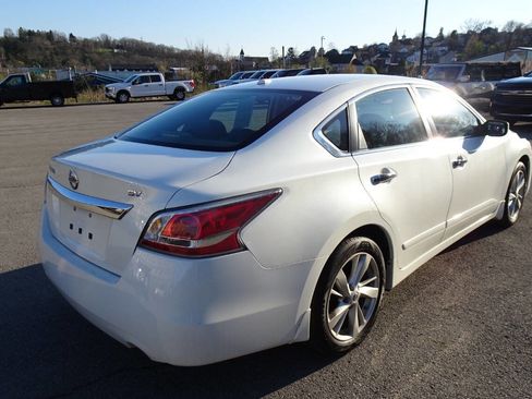 Used 2015 Nissan Altima 2.5 SV image 6