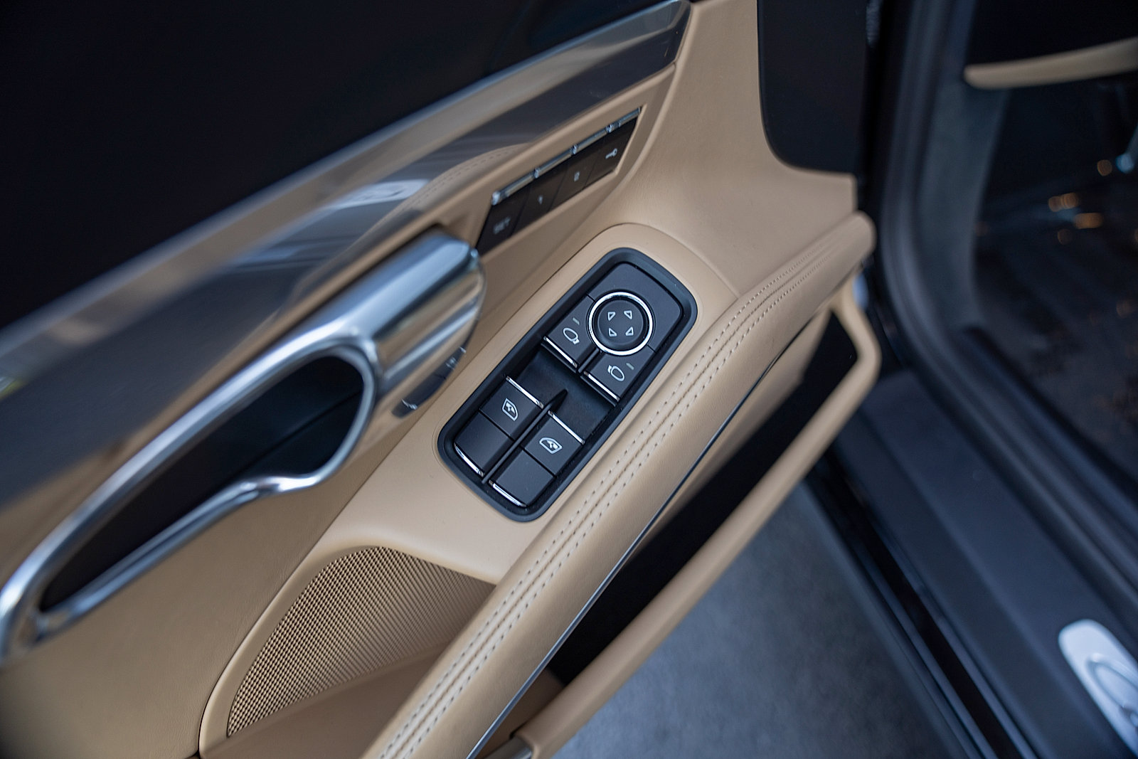 Certified 2017 Porsche 911 Carrera S RWD image 19
