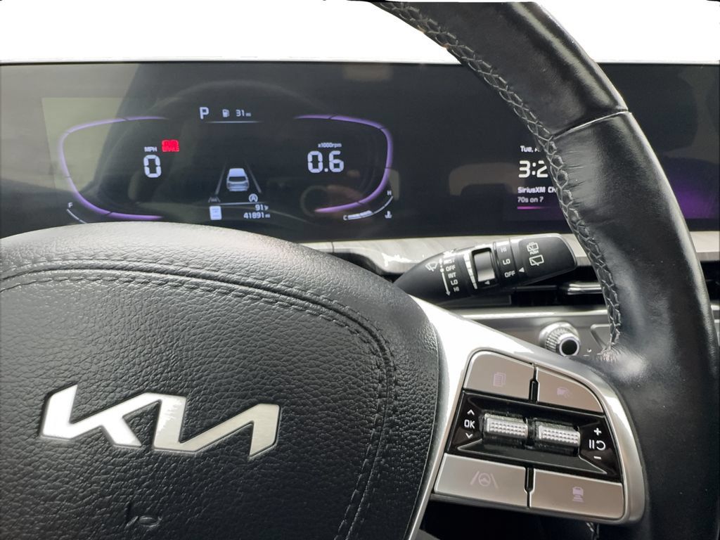 Used 2024 Kia Telluride EX w/ EX Captain's Chair Package AWD/4WD image 45