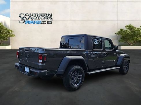 New 2025 Jeep Gladiator Sport AWD/4WD image 5